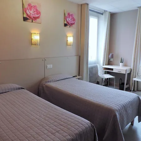 L'artimon Hotel *